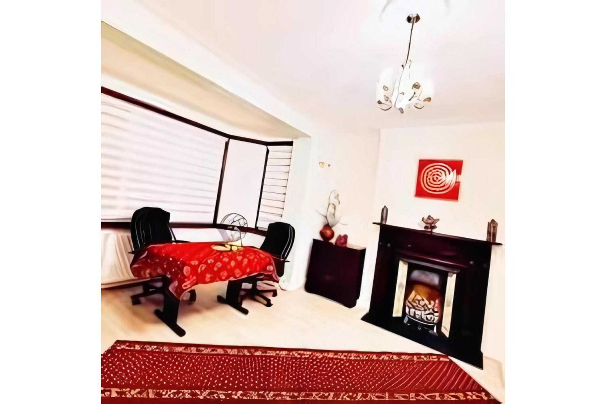 Beautiful Double En-Suite Room, Separate Entrance, Ilford, Central Line Gants Hill, Free Parking Экстерьер фото